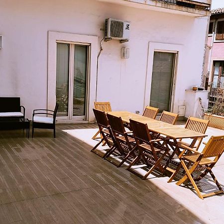 Suite Con Terrazza In Centro Storico Катанія Екстер'єр фото