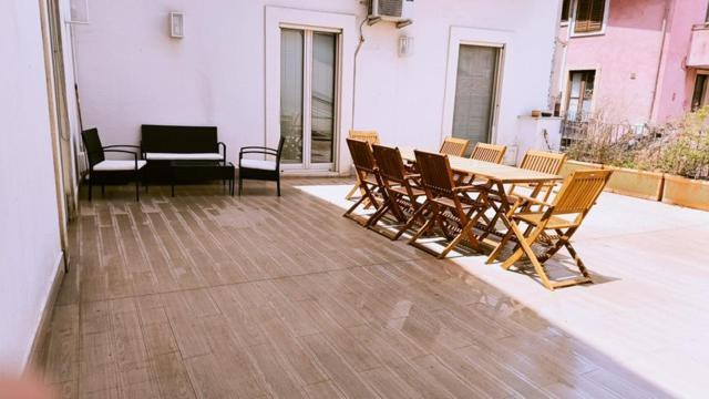 Suite Con Terrazza In Centro Storico Катанія Екстер'єр фото